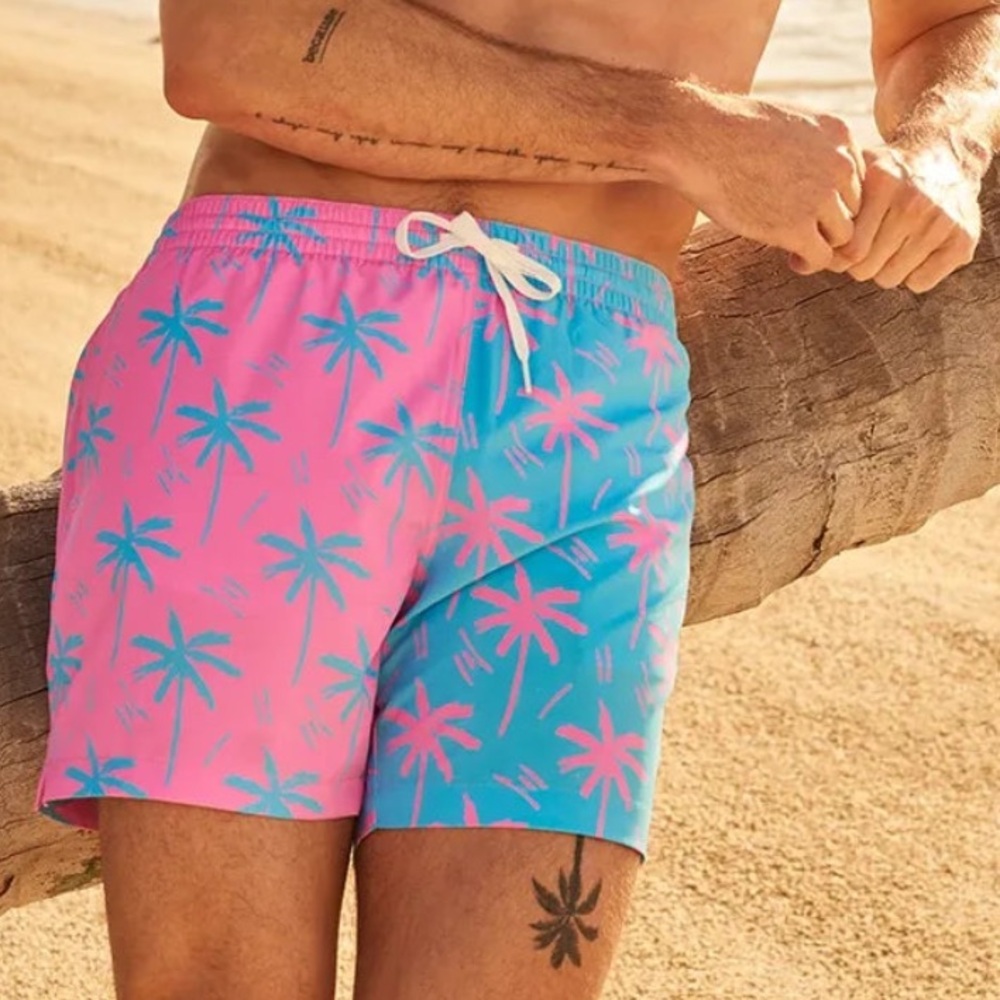 Chubbies Prince Of Prints Swim Trunks Size M Pink Blue Lined EUC - Picture 13 of 13